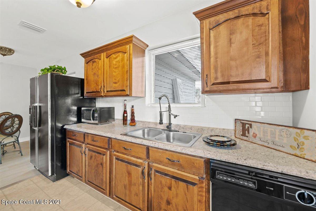 420 West Rutgers Street Melbourne, FL 32901 - Photo 11 of 40 Kitchen