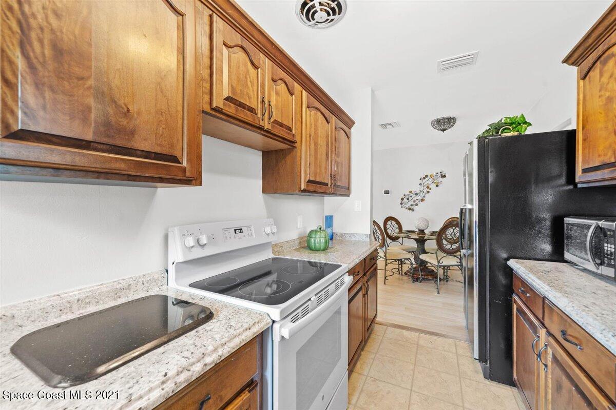 420 West Rutgers Street Melbourne, FL 32901 - Photo 13 of 40 Kitchen to Dining