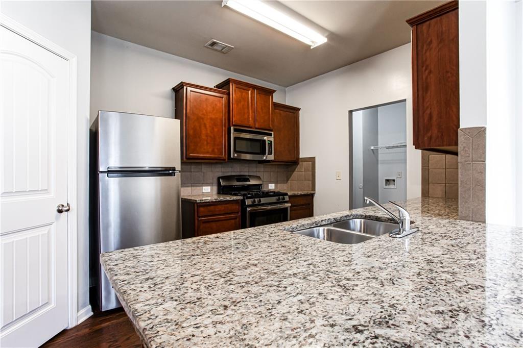 4354 Favored Way Union City, GA 30291 - Photo 11 of 48