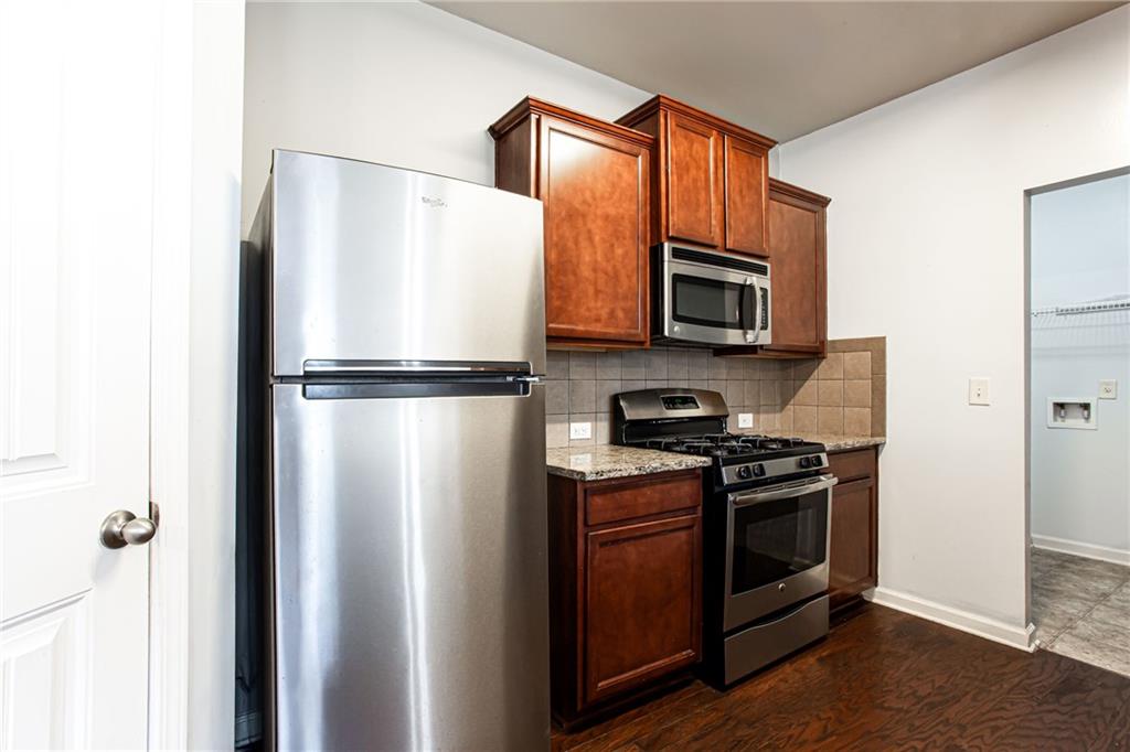 4354 Favored Way Union City, GA 30291 - Photo 12 of 48