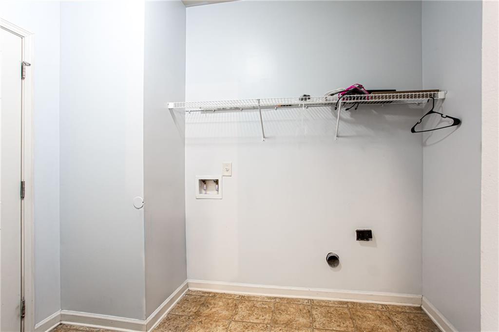 4354 Favored Way Union City, GA 30291 - Photo 15 of 48