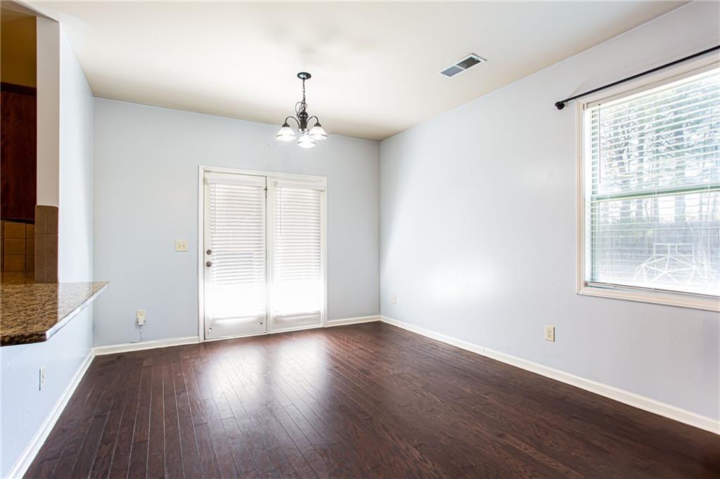 4354 Favored Way Union City, GA 30291 - Photo 8 of 48