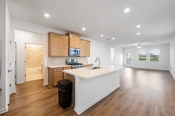 $2,295 | 751 Papaya Drive, Buda, TX 78610