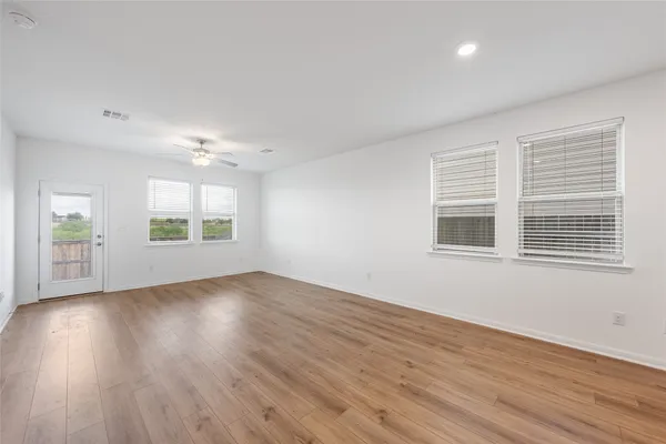 $2,295 | 751 Papaya Drive, Buda, TX 78610