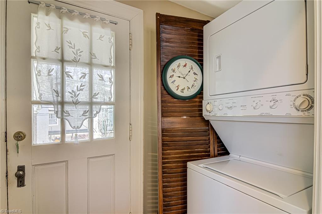 707 Dover Road Greensboro, NC 27408 - Photo 14 of 33 Gallery Image 14