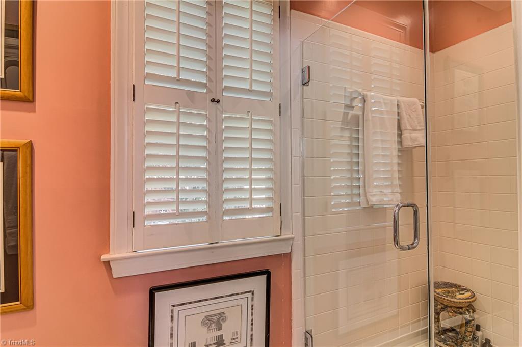 707 Dover Road Greensboro, NC 27408 - Photo 19 of 33 Gallery Image 19