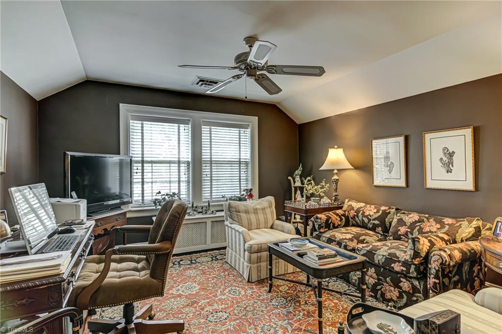707 Dover Road Greensboro, NC 27408 - Photo 22 of 33 Second Level Office