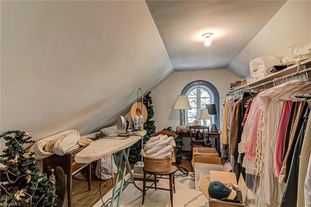 707 Dover Road Greensboro, NC 27408 - Photo 25 of 33 Gallery Image 25