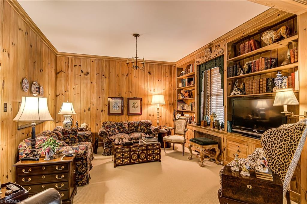 707 Dover Road Greensboro, NC 27408 - Photo 7 of 33 Gallery Image 7