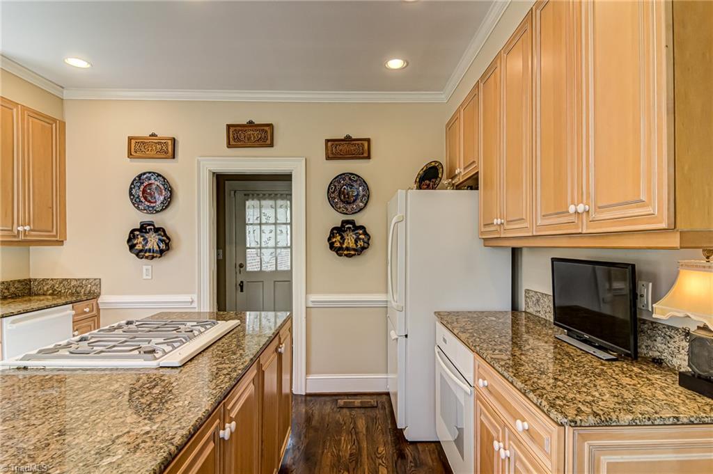 707 Dover Road Greensboro, NC 27408 - Photo 10 of 33 Gallery Image 10