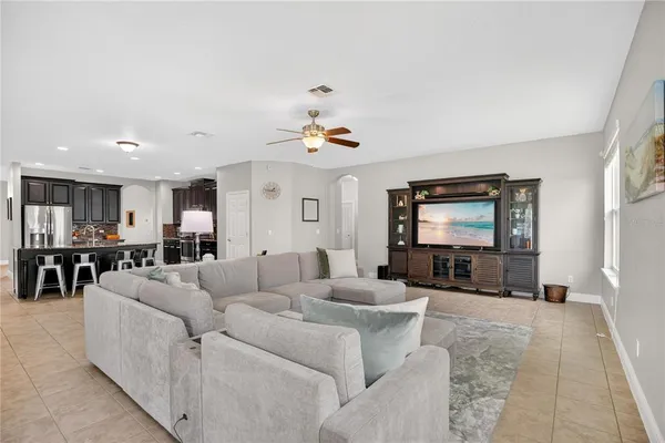 $689,000 | 402 Egret Pl Drive, Winter Garden, FL 34787