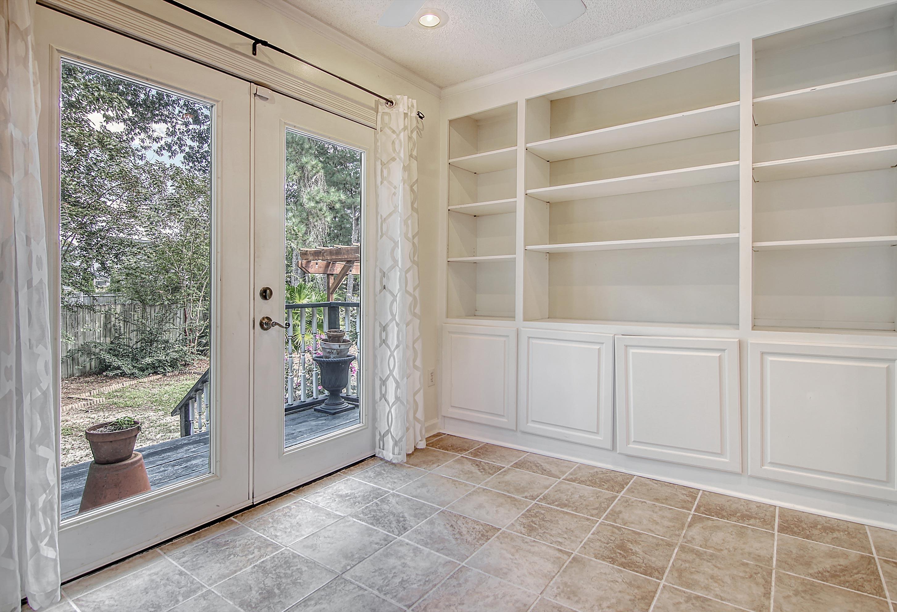 750 Shell Sand Road Charleston, SC 29412 - Photo 9 of 41 CREM_750 Shell Sand_028