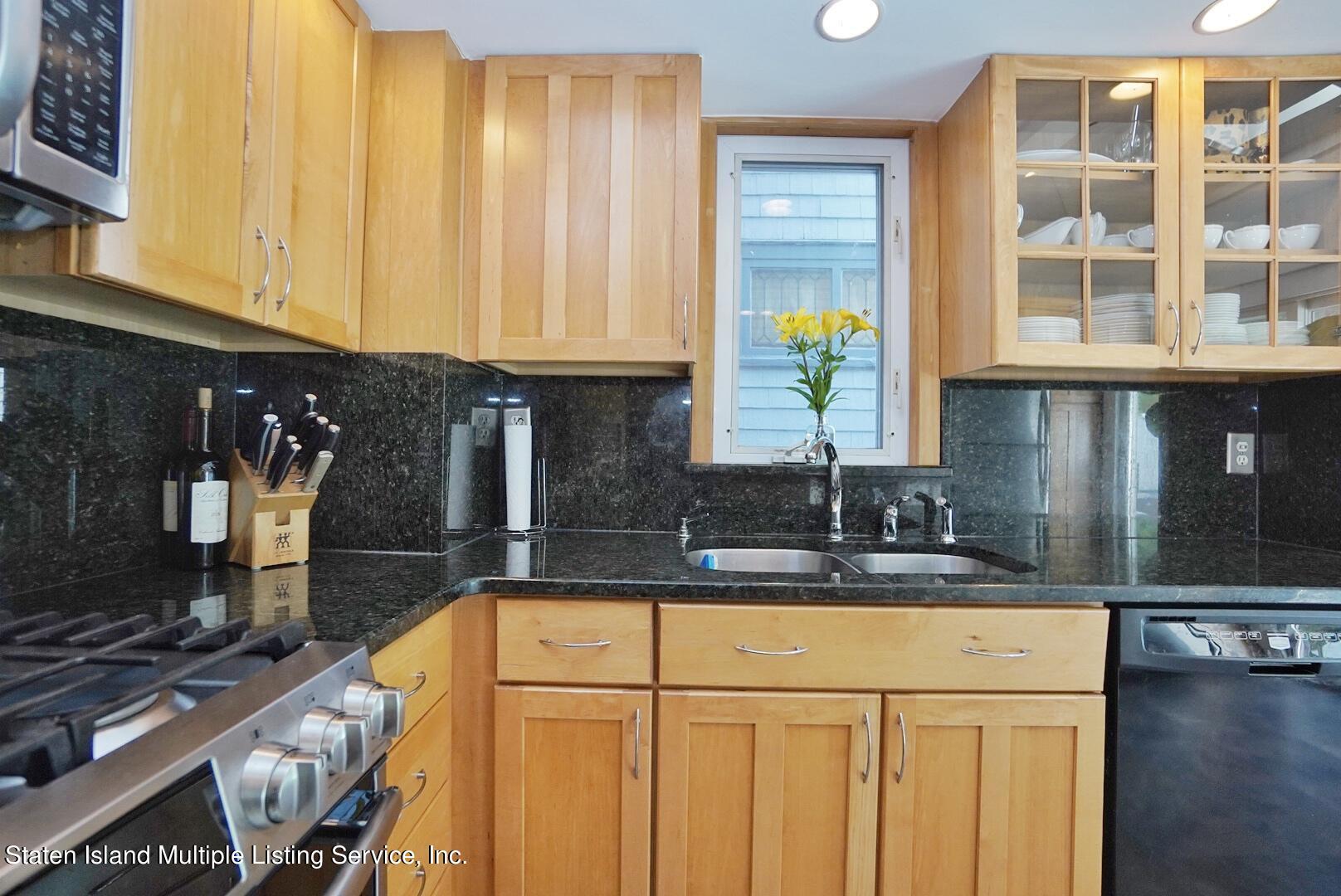 117 Ridgewood Place Staten Island, NY 10301 - Photo 21 of 44 Photo Mar 13 2022, 12 04 56 PM