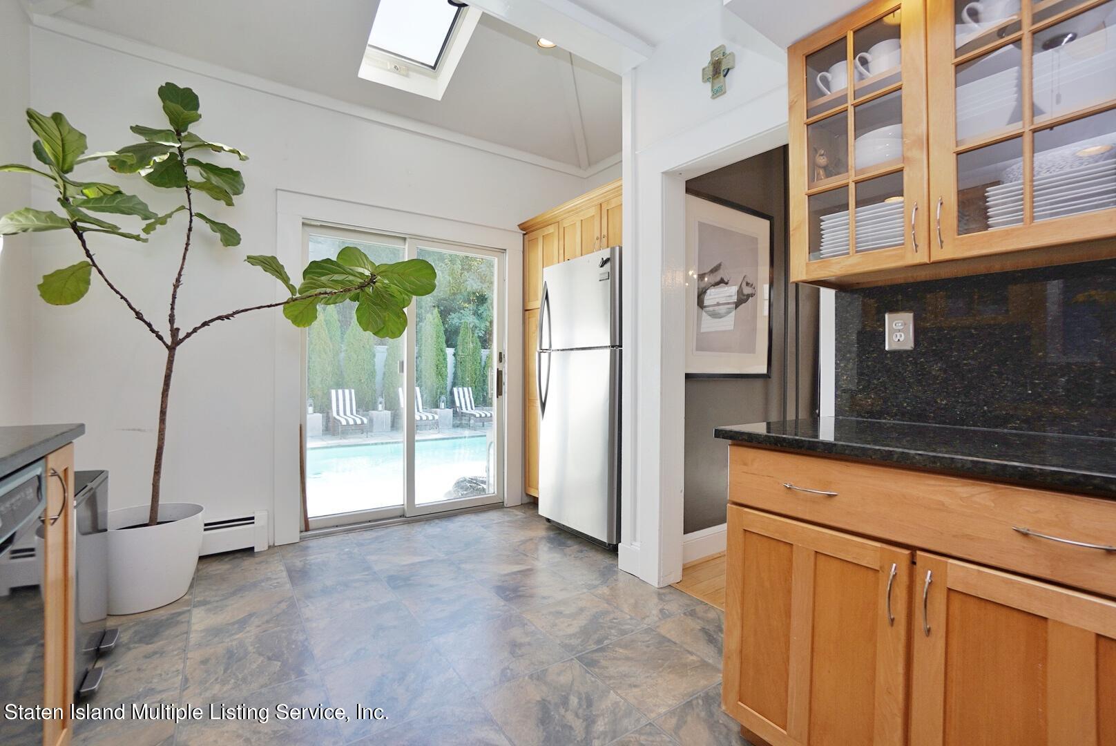 117 Ridgewood Place Staten Island, NY 10301 - Photo 22 of 44 Photo Mar 13 2022, 12 04 48 PM