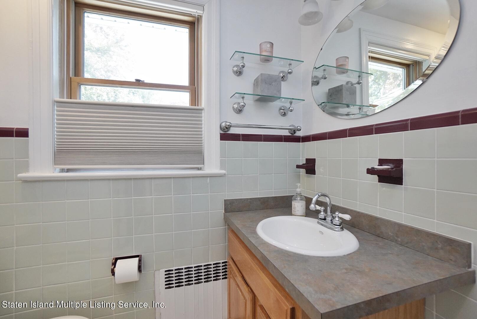 117 Ridgewood Place Staten Island, NY 10301 - Photo 32 of 44 Photo Mar 13 2022, 12 07 22 PM