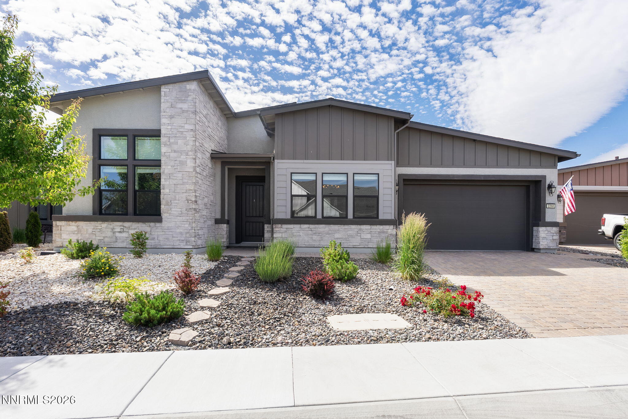 1-web-or-mls-2268 Paint horse -2