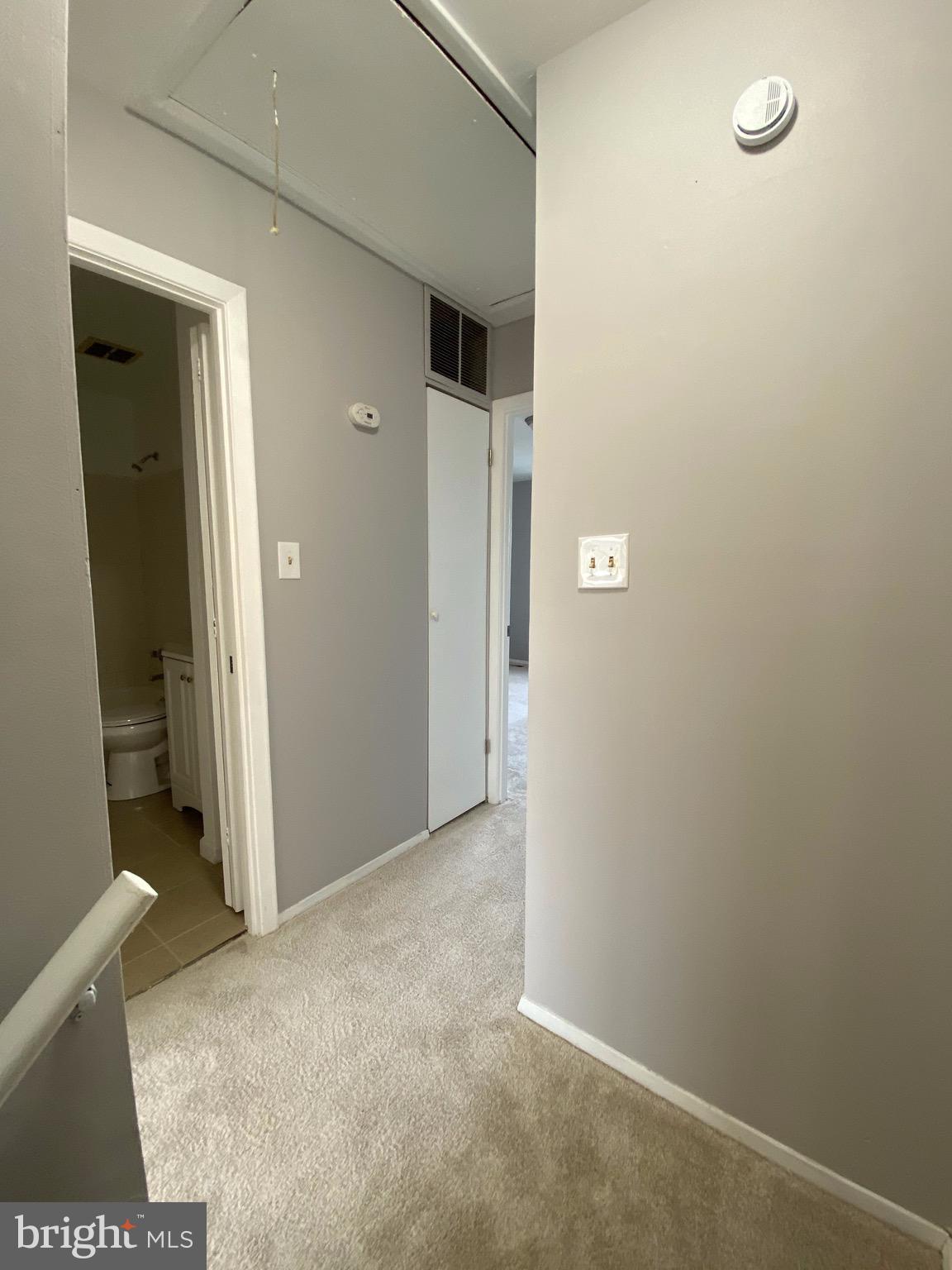 8807 Trimble Way Baltimore, MD 21237 - Photo 13 of 32 Hallway View of top floor