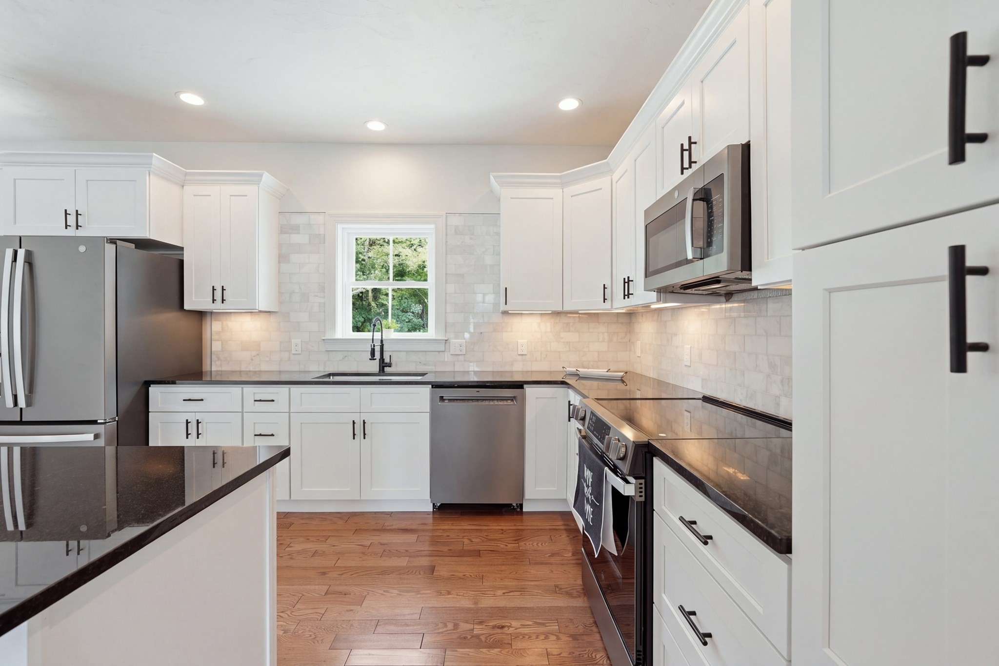 37 North Sullivan Road Charlton, MA 01507 - Photo 7 of 23 Gallery Image 7