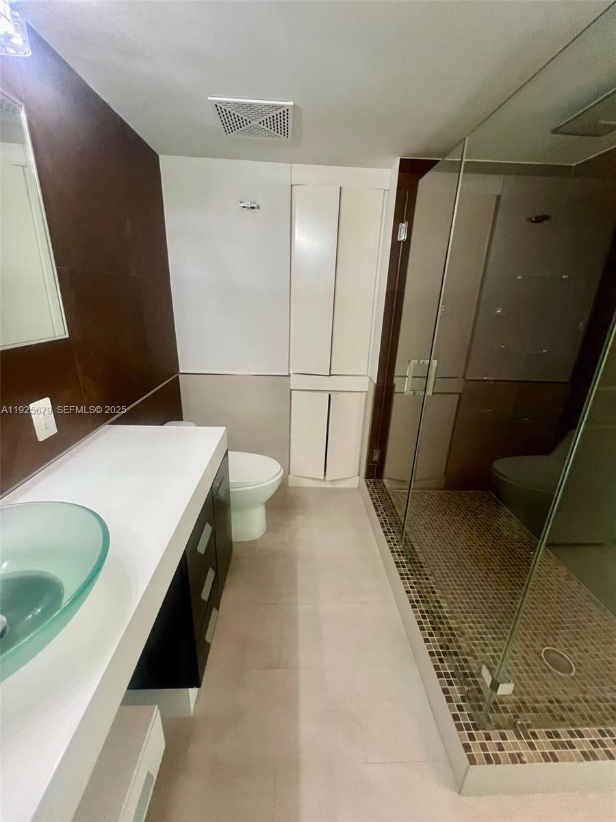 2101 Brickell Avenue, Unit 2306 Miami, FL 33129 - Photo 6 of 16