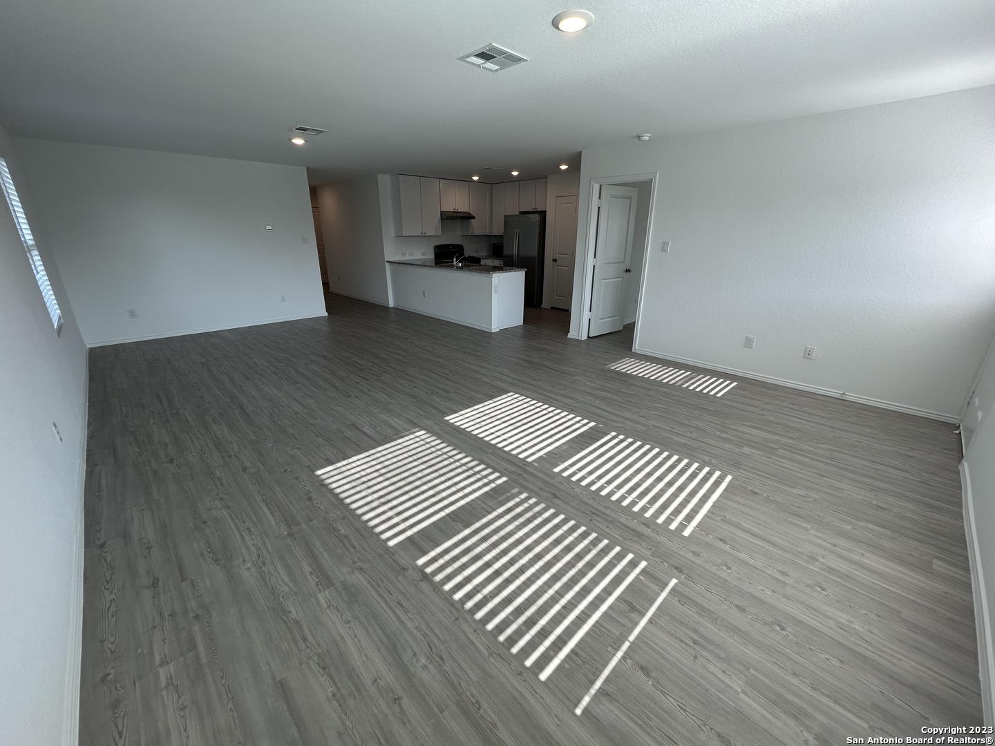 9946 Dicket Mead Road San Antonio, TX 78254 - Photo 4 of 27