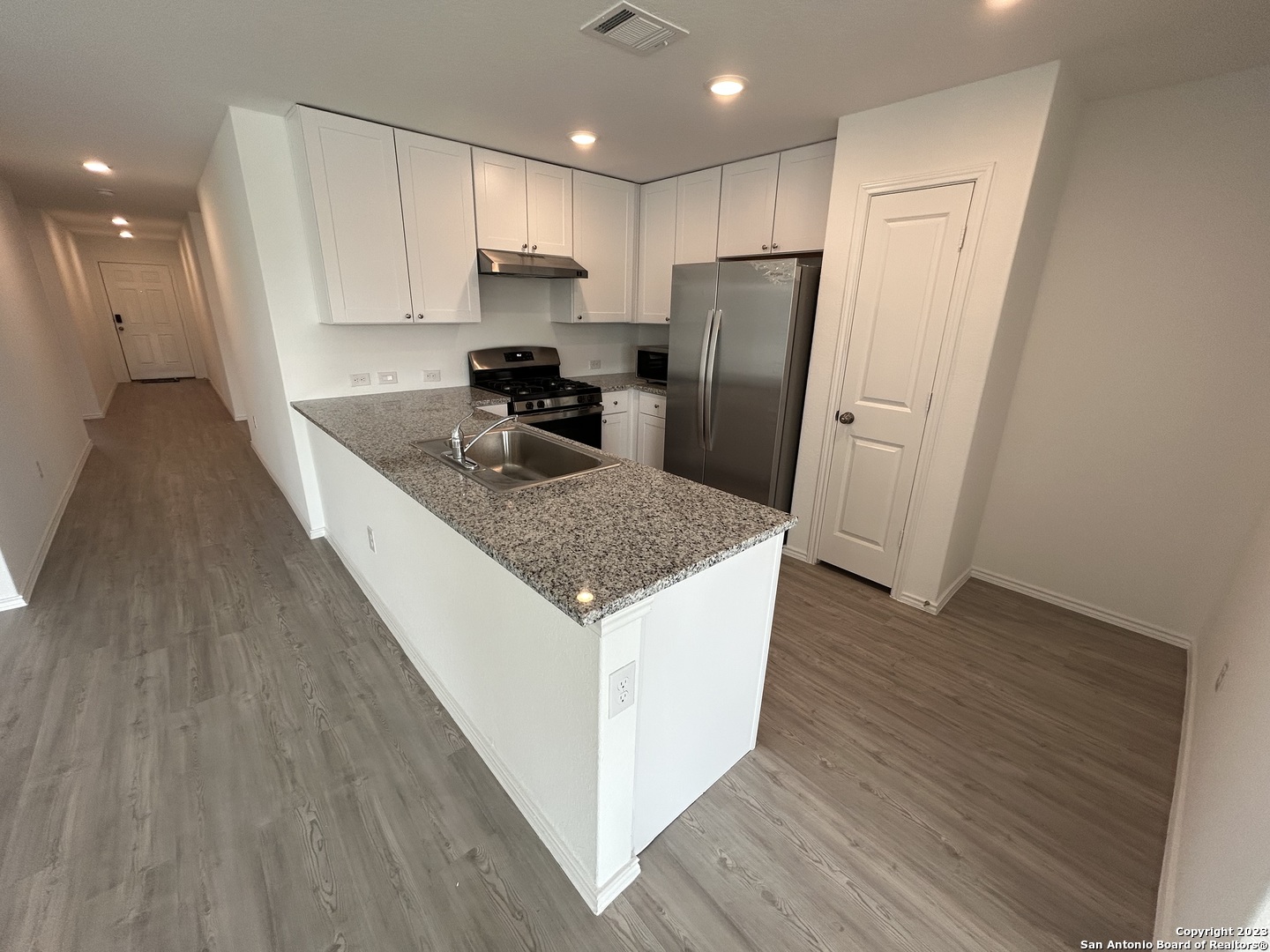 9946 Dicket Mead Road San Antonio, TX 78254 - Photo 6 of 27
