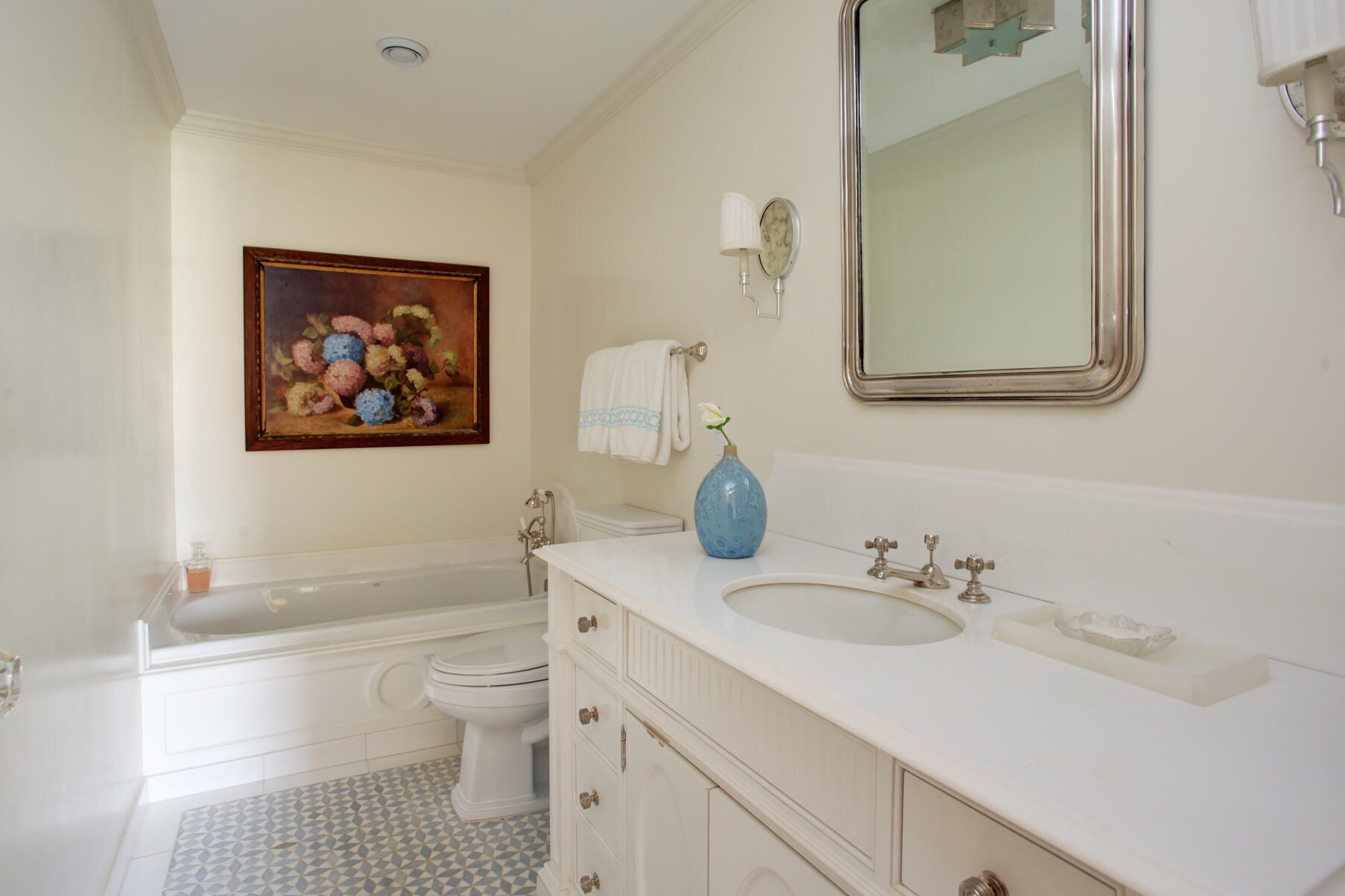 39 Tower Hill Road, Unit 16C Osterville, MA 02655 - Photo 35 of 42 a bathroom with a sink toilet and a bathtub