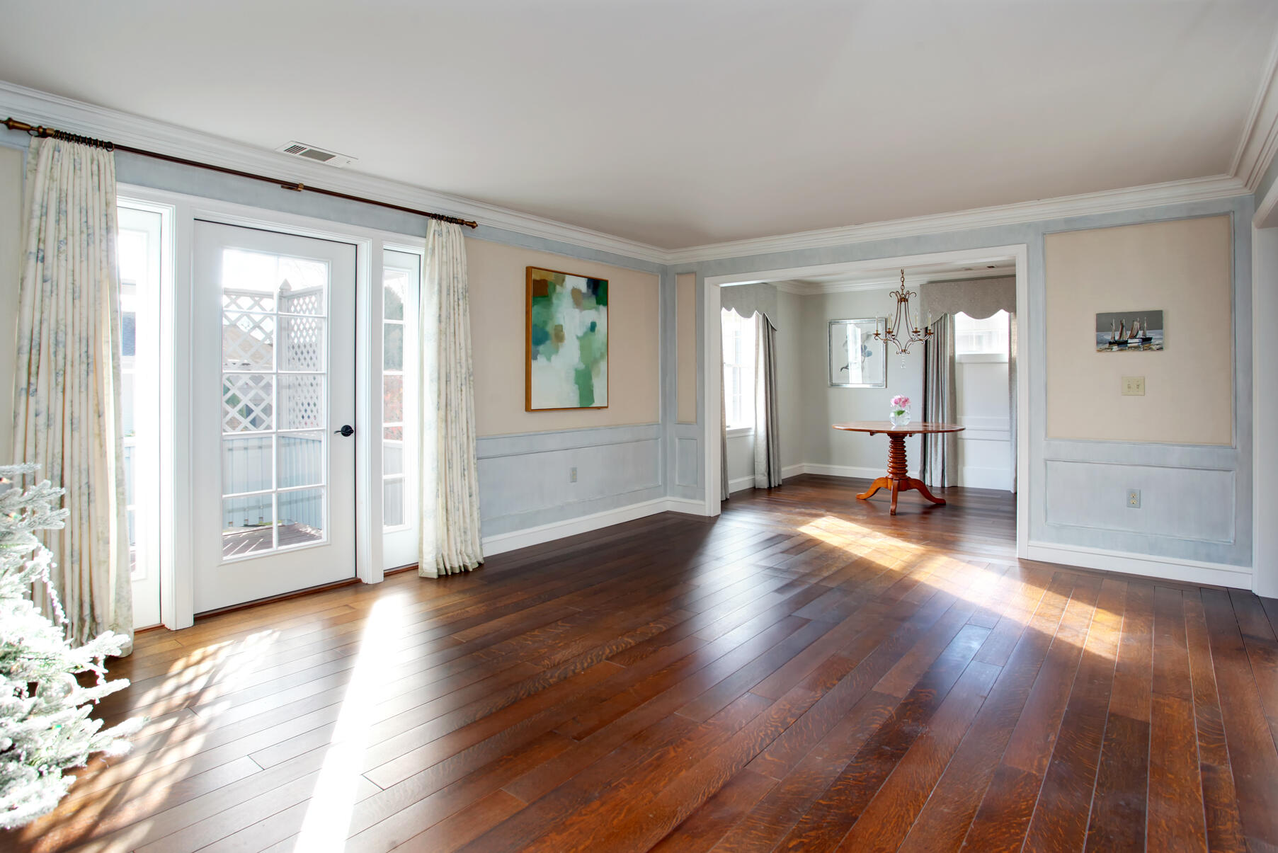 39 Tower Hill Road, Unit 16C Osterville, MA 02655 - Photo 8 of 42 a view of a livingroom with wooden floor and a window