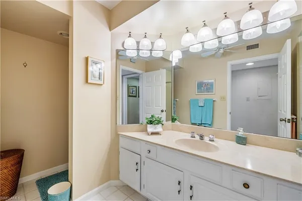 $6,000 | 4551 Gulf Shore Boulevard North, Unit 1506, Naples, FL 34103