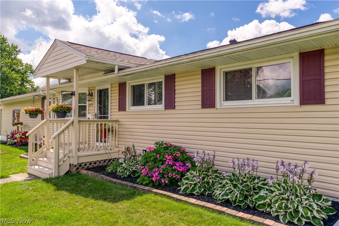 1135 Walnut Road Southwest Massillon, OH 44647 - Photo 3 of 29 Beautiful landscaping!