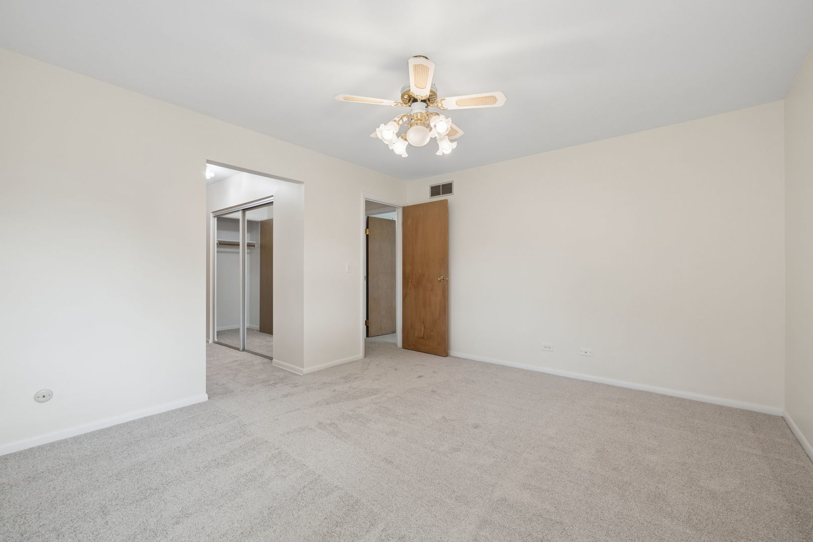 5845 Lenox Road Lisle, IL 60532 - Photo 3 of 18