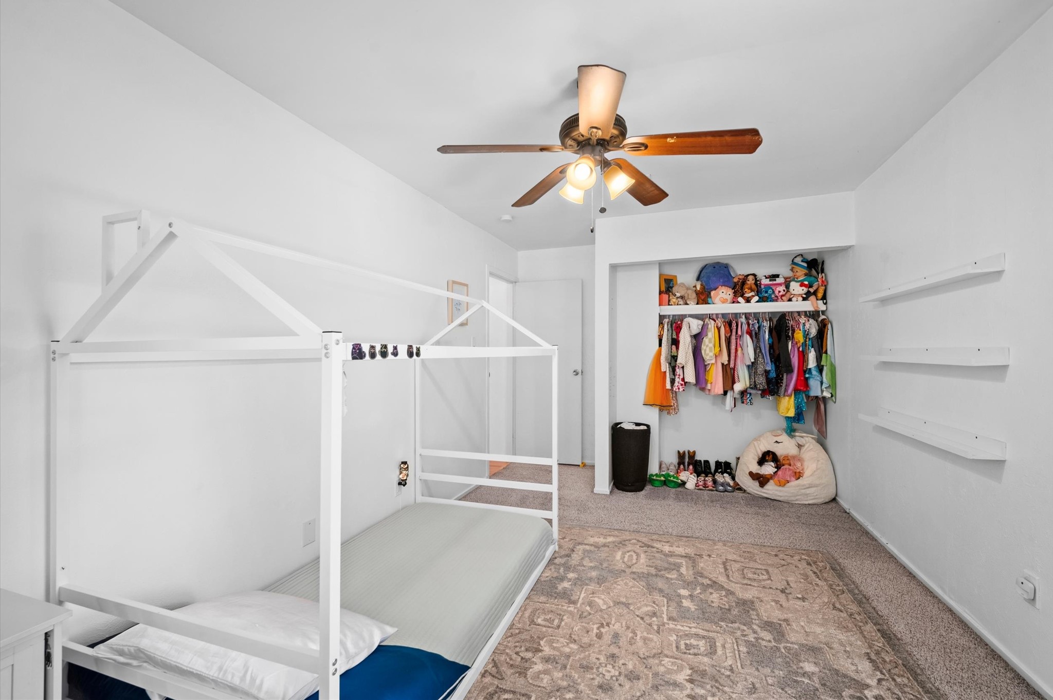 2715 Wood River Road Spring, TX 77373 - Photo 21 of 39 3rd bedroom upstairs