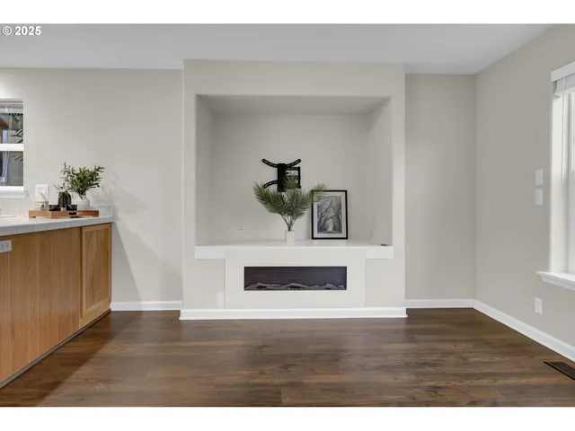 $365,000 | 3812 Colony Oaks Drive, Eugene, OR 97405