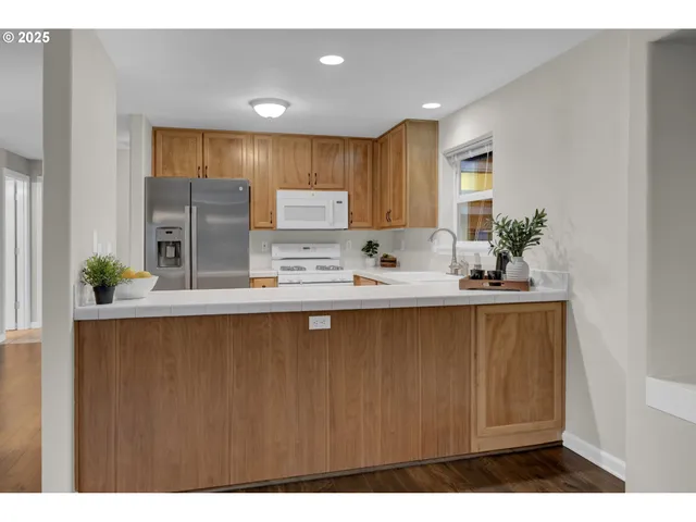 $365,000 | 3812 Colony Oaks Drive, Eugene, OR 97405