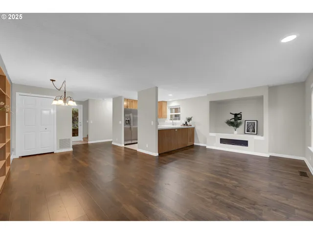 $365,000 | 3812 Colony Oaks Drive, Eugene, OR 97405