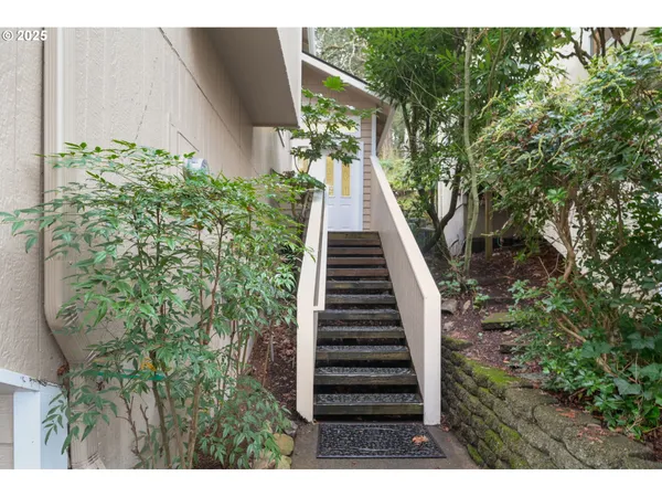 $354,900 | 3812 Colony Oaks Drive, Eugene, OR 97405