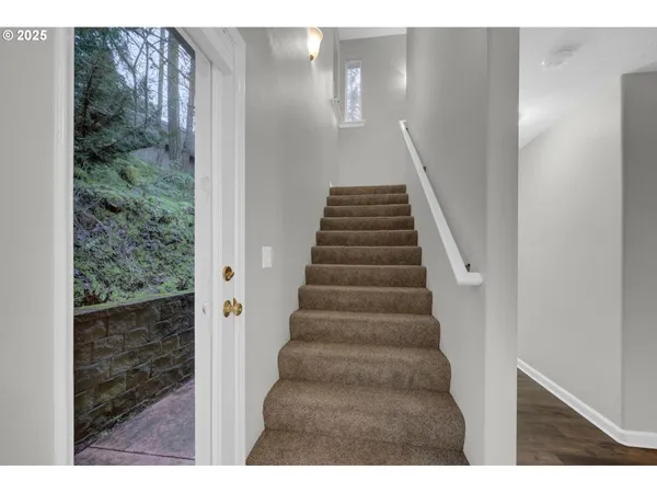 $354,900 | 3812 Colony Oaks Drive, Eugene, OR 97405