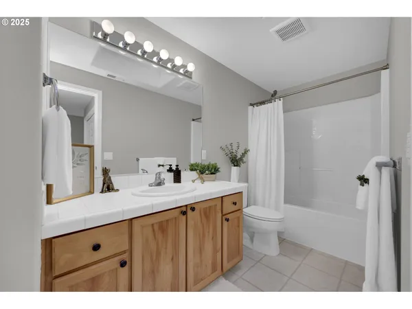 $354,900 | 3812 Colony Oaks Drive, Eugene, OR 97405