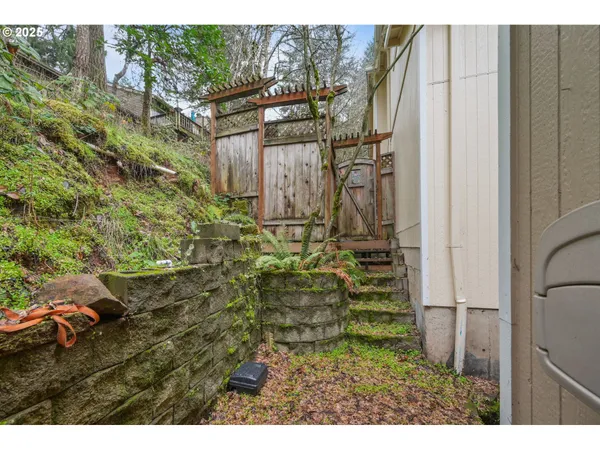 $354,900 | 3812 Colony Oaks Drive, Eugene, OR 97405