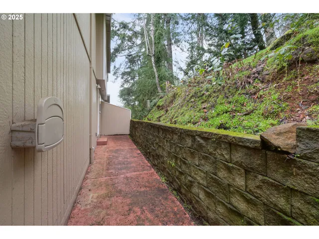 $365,000 | 3812 Colony Oaks Drive, Eugene, OR 97405