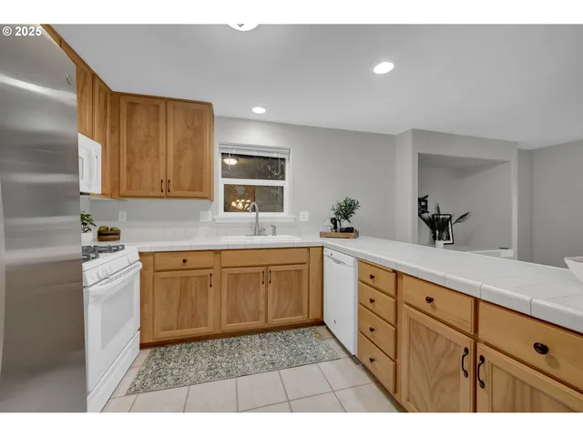 $365,000 | 3812 Colony Oaks Drive, Eugene, OR 97405