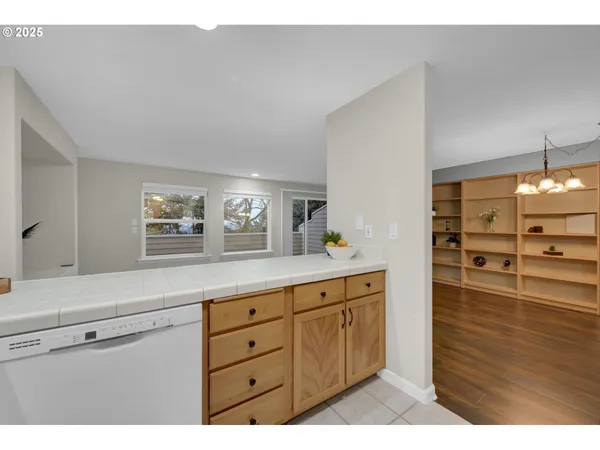 $354,900 | 3812 Colony Oaks Drive, Eugene, OR 97405