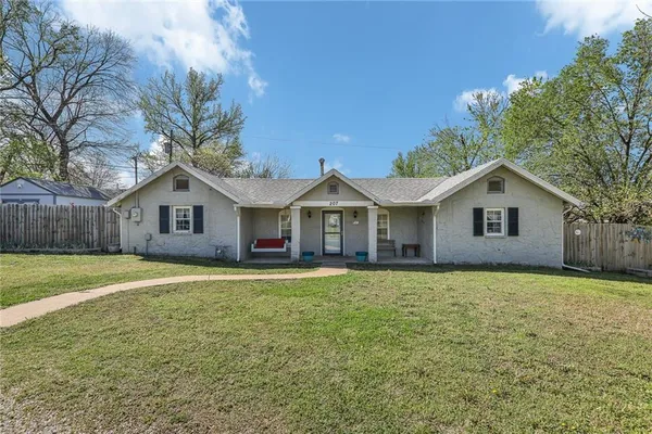 $139,000 | 207 Rajah Road, Independence, KS 67301