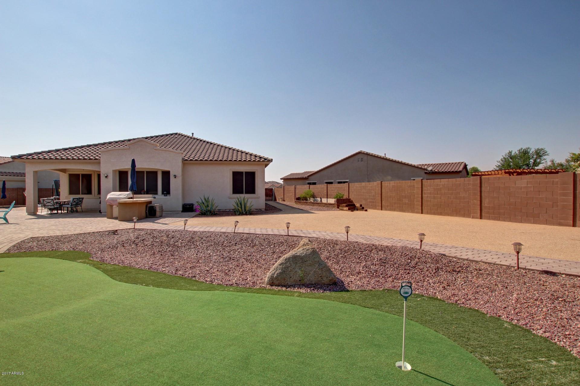 17657 West Agave Road Goodyear, AZ 85338 - Photo 31 of 37 Putting Green