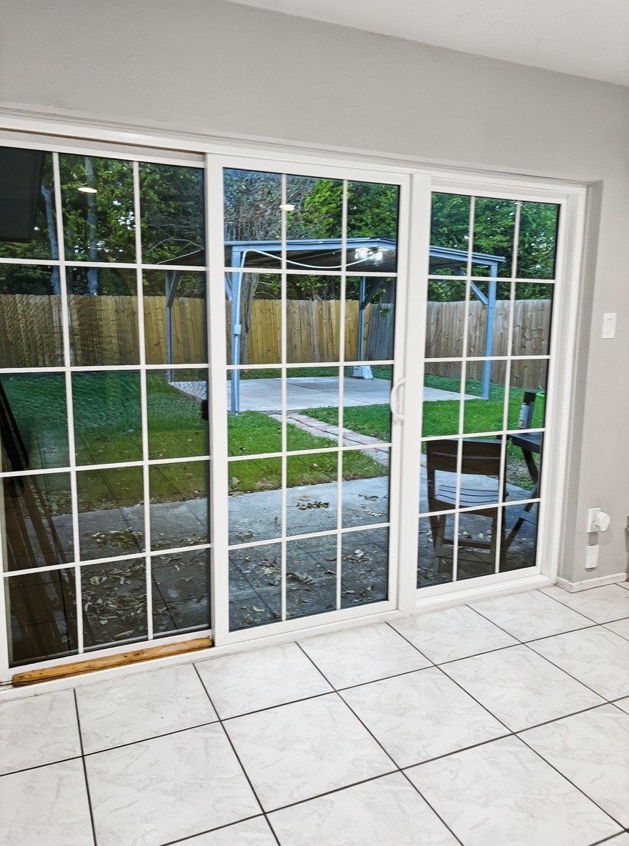 2514 Union Mill Road Houston, TX 77067 - Photo 11 of 25 a view of empty room with windows