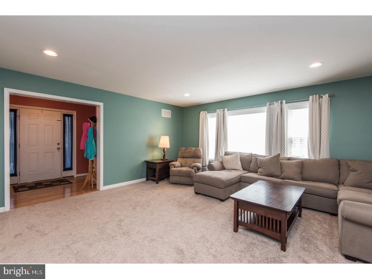 19 Evergreen Road Norristown, PA 19403 - Photo 5 of 25 Gallery Image 5