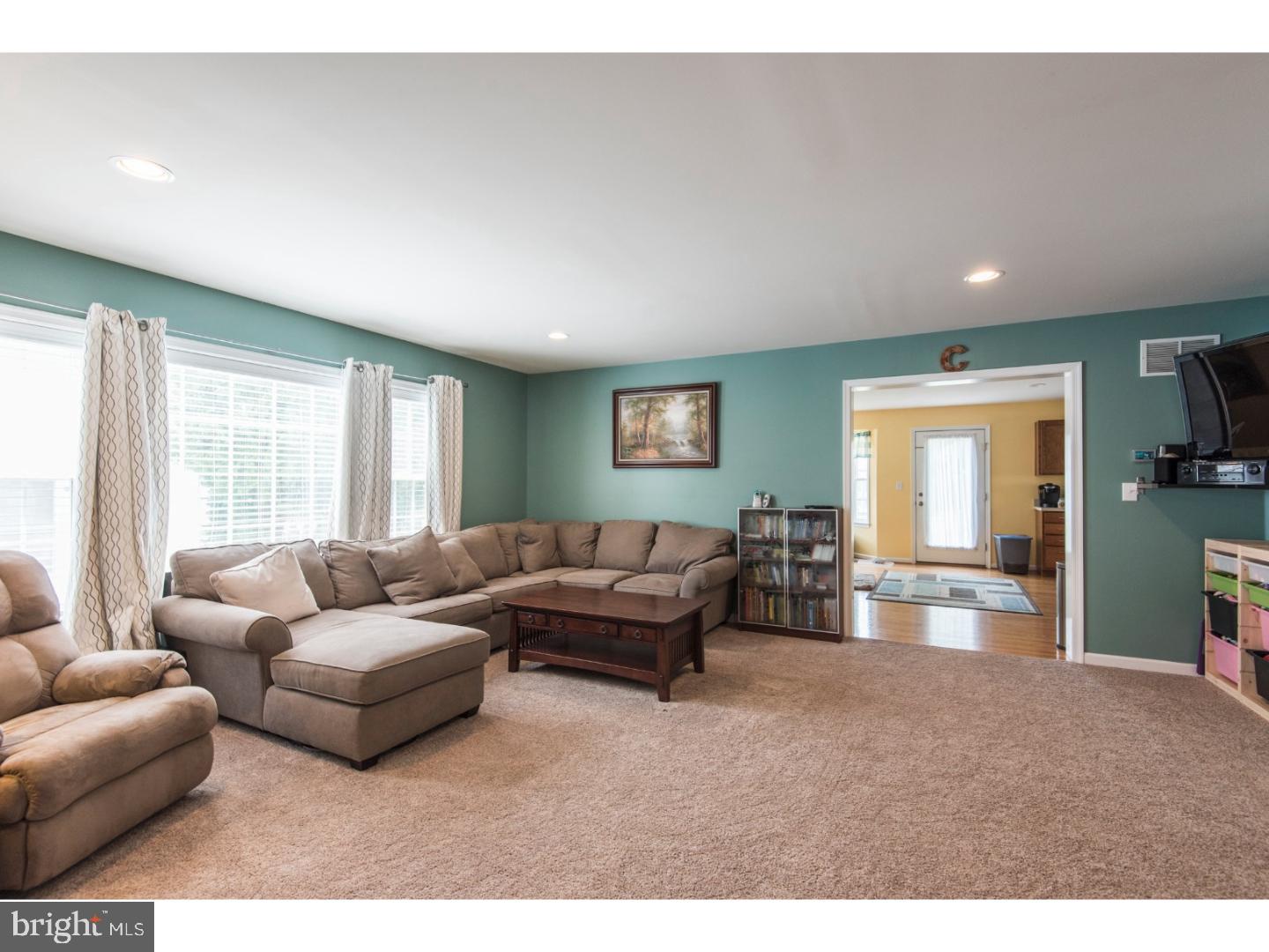 19 Evergreen Road Norristown, PA 19403 - Photo 6 of 25 Gallery Image 6