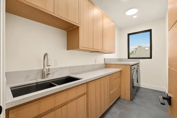 $2,950,000 | 1531 Lieta Street, San Diego, CA 92110