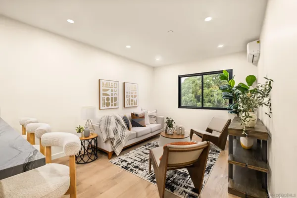 $2,950,000 | 1531 Lieta Street, San Diego, CA 92110