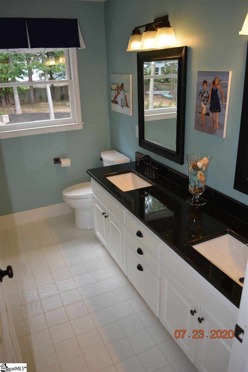 224 English Oak Road Simpsonville, SC 29681 - Photo 31 of 36 Gallery Image 31
