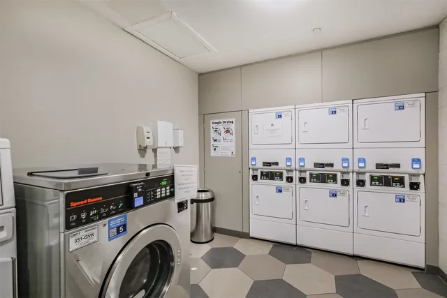 a view of utility room